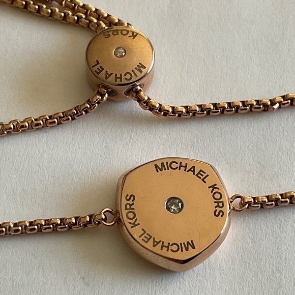 Michael Kors sliding bracket - Picture 4 of 7